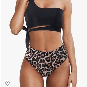 One shoulder bikini